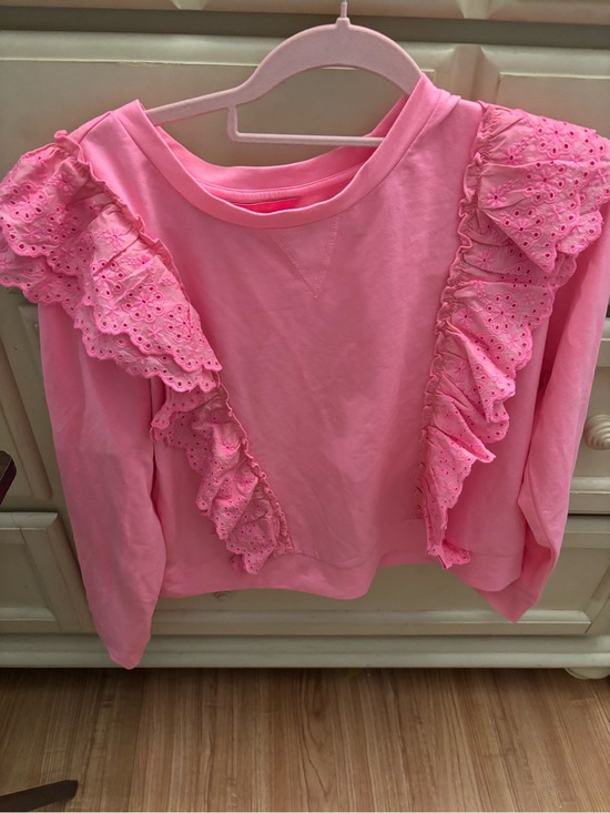 Lilly Pulitzer Tops - Lilly Pulitzer pink deva Sweatshirt size womens medium.